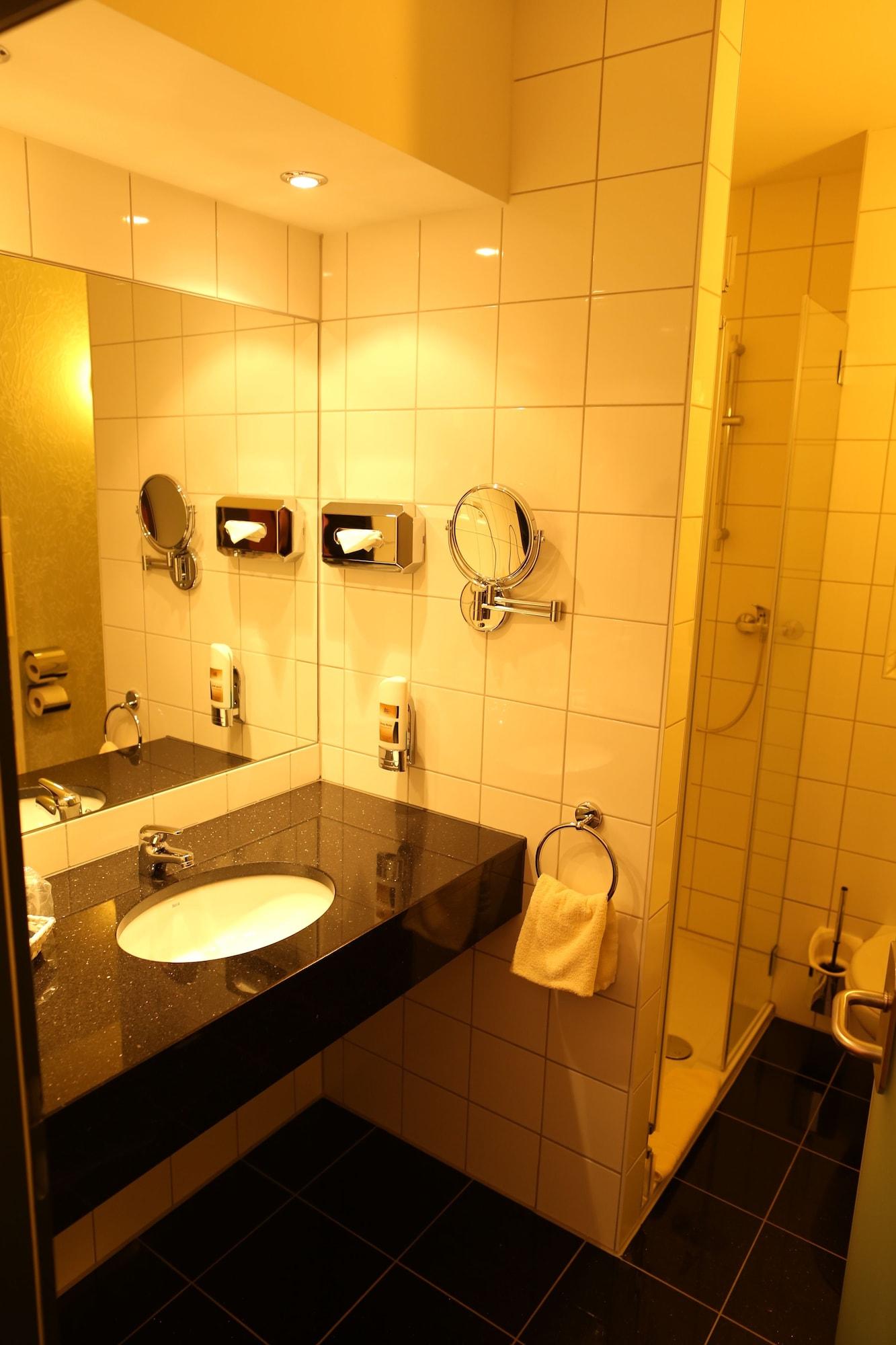 Hotel Sittardsberg Duisburg Bagian luar foto