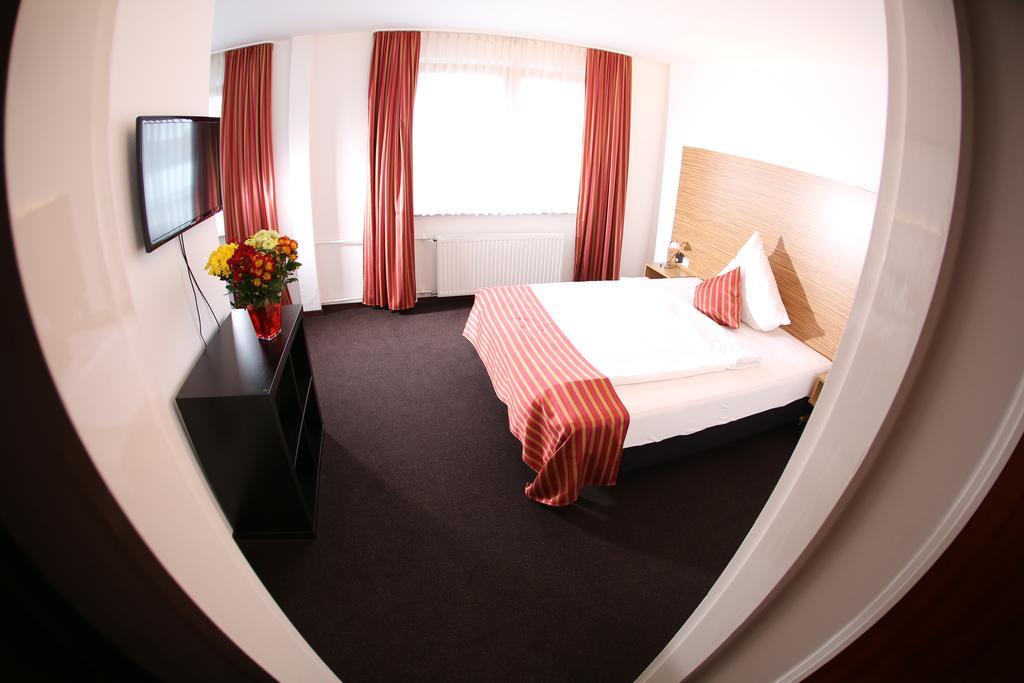 Hotel Sittardsberg Duisburg Bagian luar foto