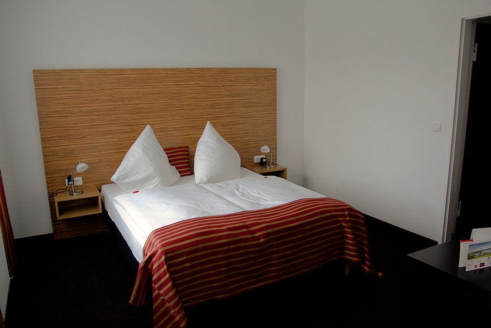 Hotel Sittardsberg Duisburg Bagian luar foto